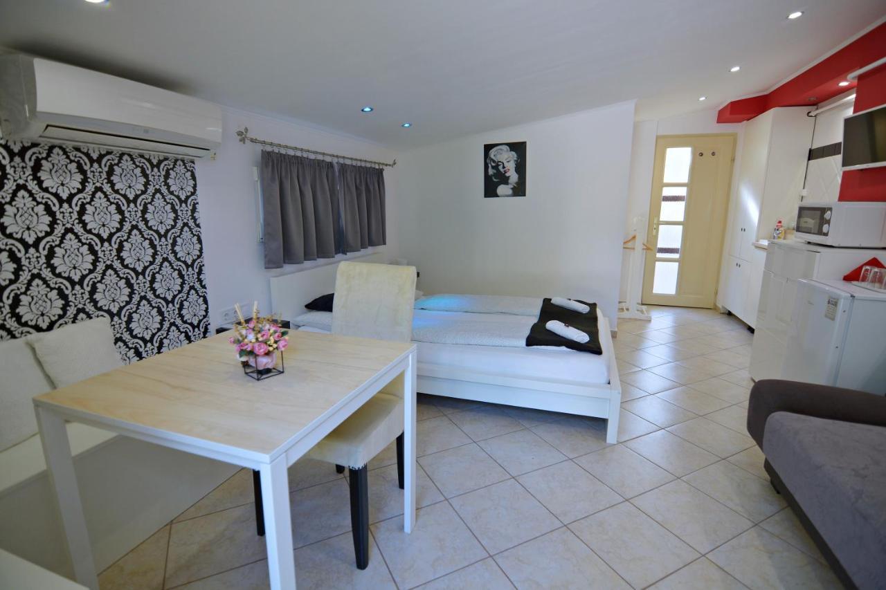 R.Gold Apartman Makó 外观 照片