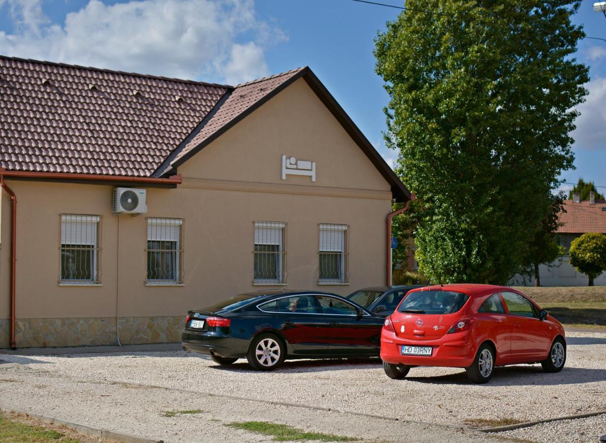 R.Gold Apartman Makó 外观 照片