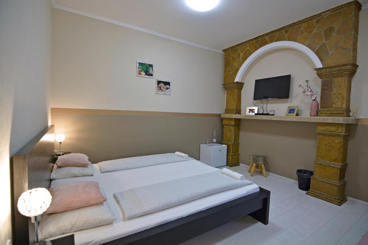 R.Gold Apartman Makó 外观 照片