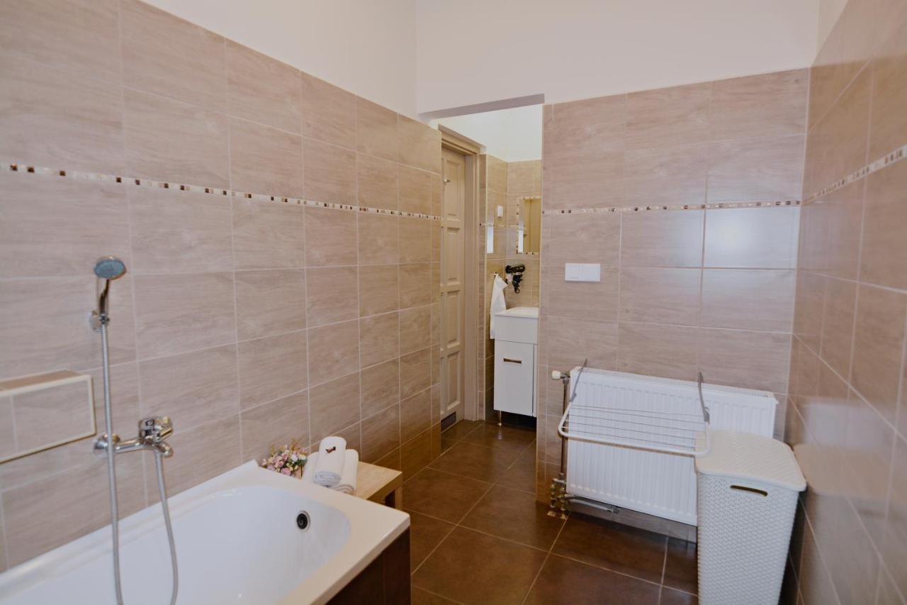 R.Gold Apartman Makó 外观 照片